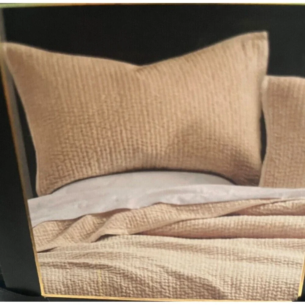 Donna Karan Pillow Sham Queen Standard Channel Quilted Single Gold Velvet